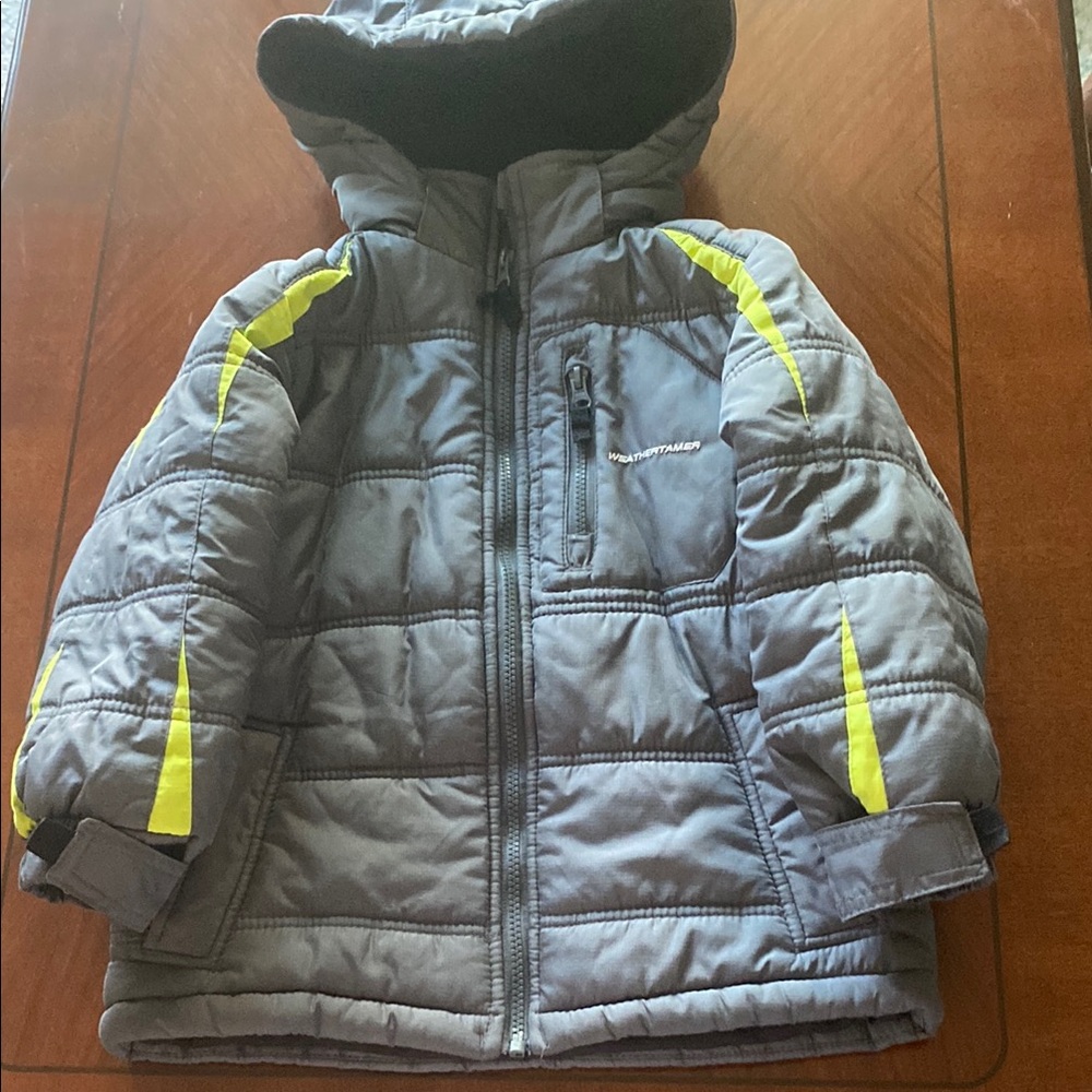 WTXtreme Gray and Yellow Puffer Jacket with Insulated Design
